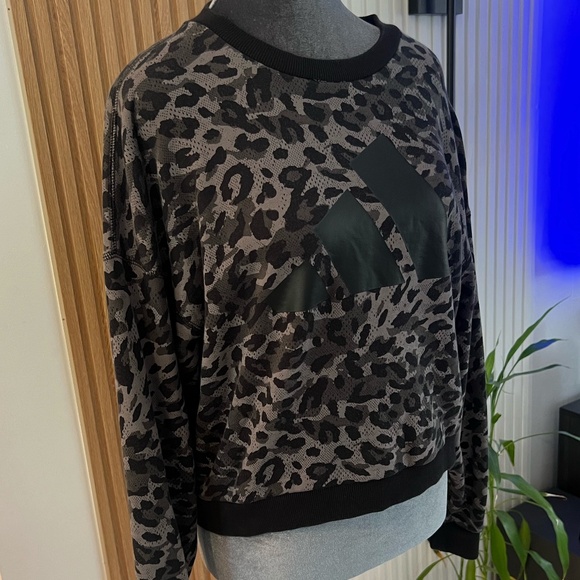 Women's Adidas Sportswear Leopard Print Sweatshirt (Small) - Picture 4 of 7